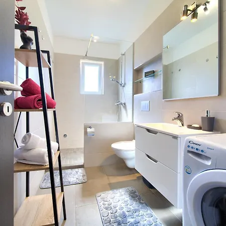 Lela Apartment